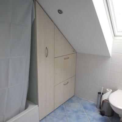 Badezimmereinbauschraenkefichtemassivweisslasiert 1