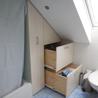 Badezimmereinbauschraenkefichtemassivweisslasiert 3