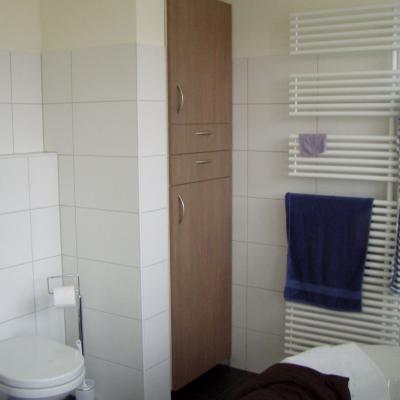 Badezimmermoebelweisskolzdekordunkel 3