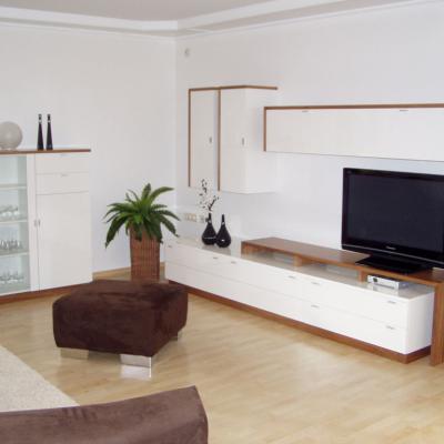 Wohnzimmermitraumteileweissundnussbaum 3