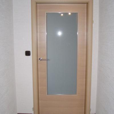Zimmertuereeichequermitmattglas