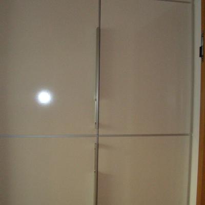 Edlerschlafzimmereinbauschrankglaenzendweiss 3