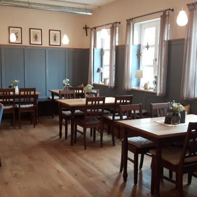 Gastrobaenkemitwandtaefelungblau 2