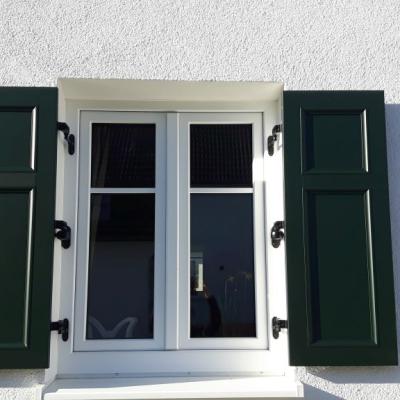 Sprossenfensterundklapplaeden 4