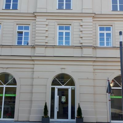 Haustuereimobjektmitoeffnungsautomatig 1