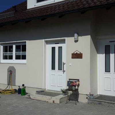 Haustuereweissklassisch 1